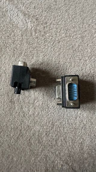 Adaptador de ángulo recto VGA SVGA macho a hembra