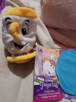 Peluche iman hombro chip.