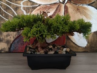 Bonsai artificial realizado a mano.
