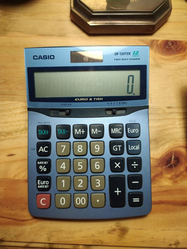 Calculadora solar Casio DF-120TER
