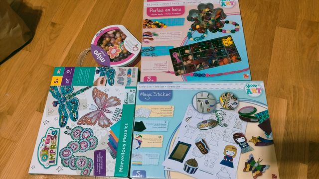 LOTE DE MANUALIDADES, cuentas, imanes, pegatinas