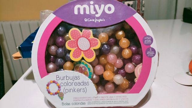 LOTE DE MANUALIDADES, cuentas, imanes, pegatinas