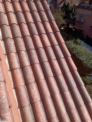 
Reparación e instalación de cubiertas y tejados.