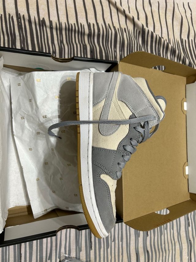 Jordan 1 Mid SE OFICIAL