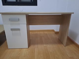 NUEVO: Mesa de escritorio, despacho o estudio.
