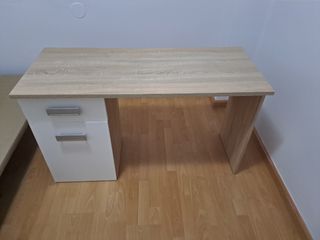 NUEVO: Mesa de escritorio, despacho o estudio.
