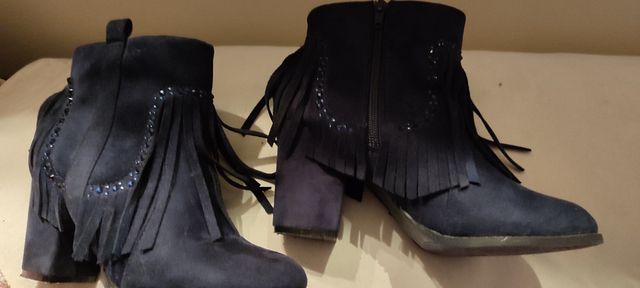 Botines azul con brillantes y flecos T38