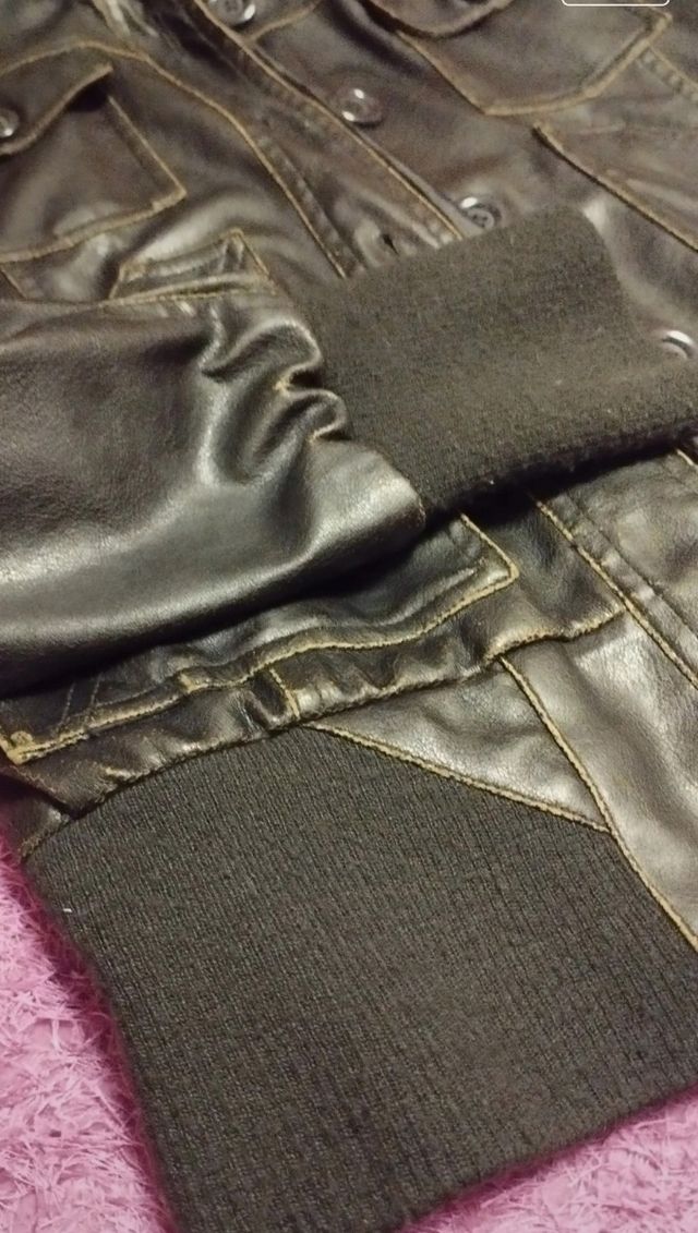 Chaqueta tipo cuero