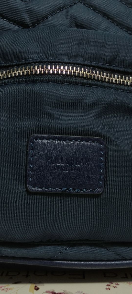 Mochila azul. Mochila nueva. Nueva.Bolso