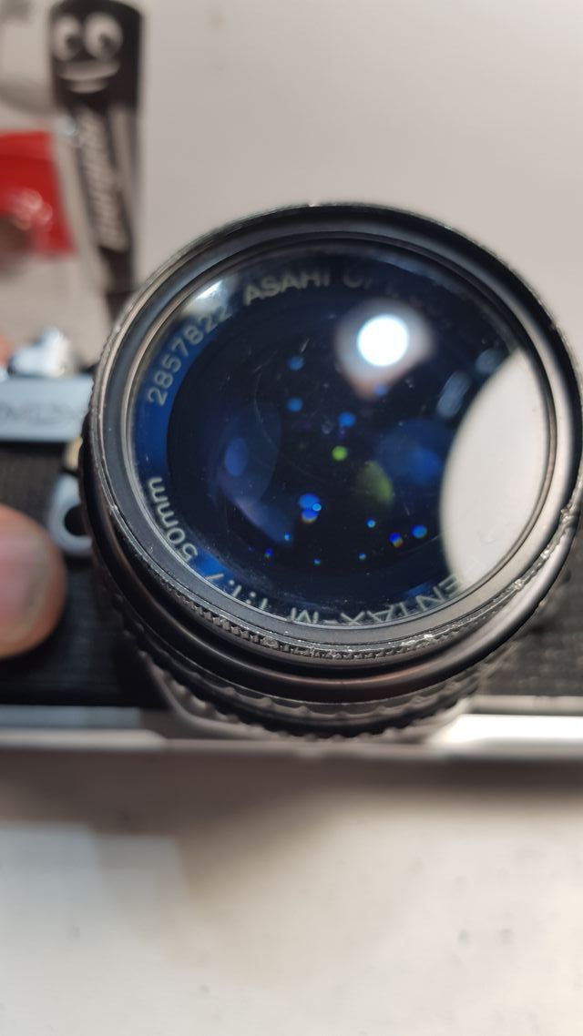 Pentax MX con objetivo PENTAX-M 1:1,7/50mm+filtros