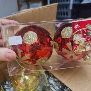 Adornos y bolas árbol navidad