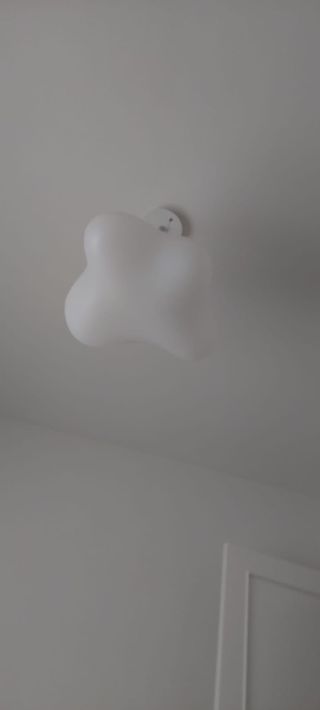 Lámpara de techo infantil con forma de nube