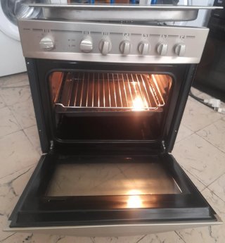 Horno y vitrocerámica marca Teka