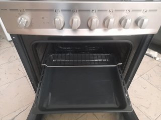 Horno y vitrocerámica marca Teka