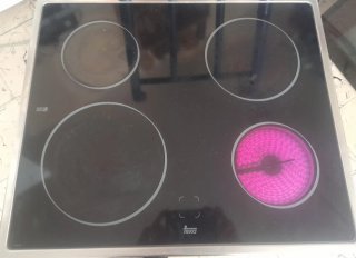 Horno y vitrocerámica marca Teka