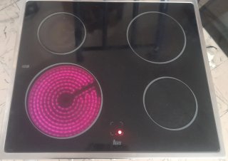 Horno y vitrocerámica marca Teka