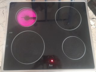 Horno y vitrocerámica marca Teka