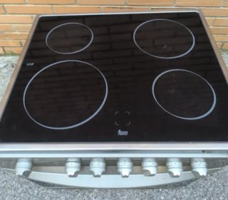 Horno y vitrocerámica marca Teka