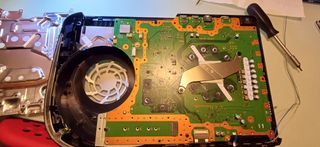 PS5 Mantenimiento Cambio Metal Líquido