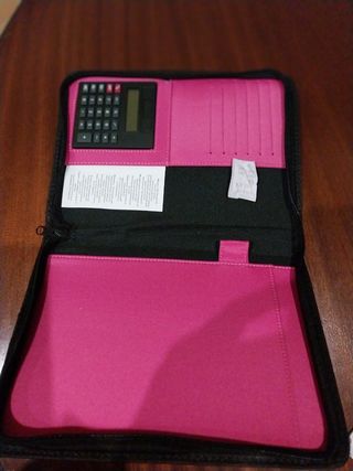 Estojo de anotações com calculadora