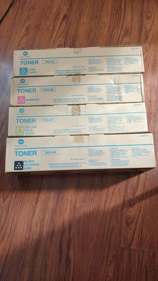 Varios cartuchos de toner Konica Minolta TN314