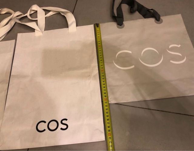 4 bolsas  de COS con asa  de tela , de papel
