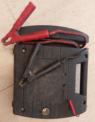 ARRANCADOR DE BATERÍA VEHICULO