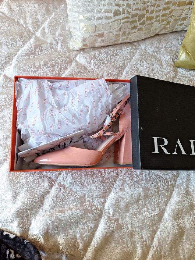 Zapatos color salmón Raid