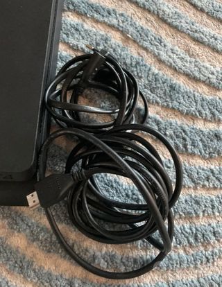 Playstation 4 slim, come nuova, usata un mese.