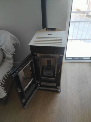 Stufa a pellet FERROLI