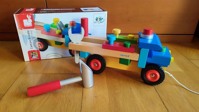 Camión madera piezas