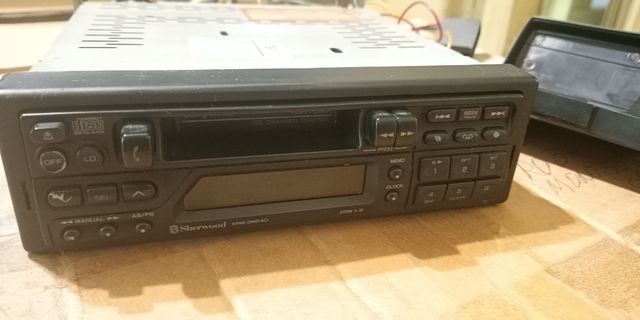 Radiocasete antiguo coche