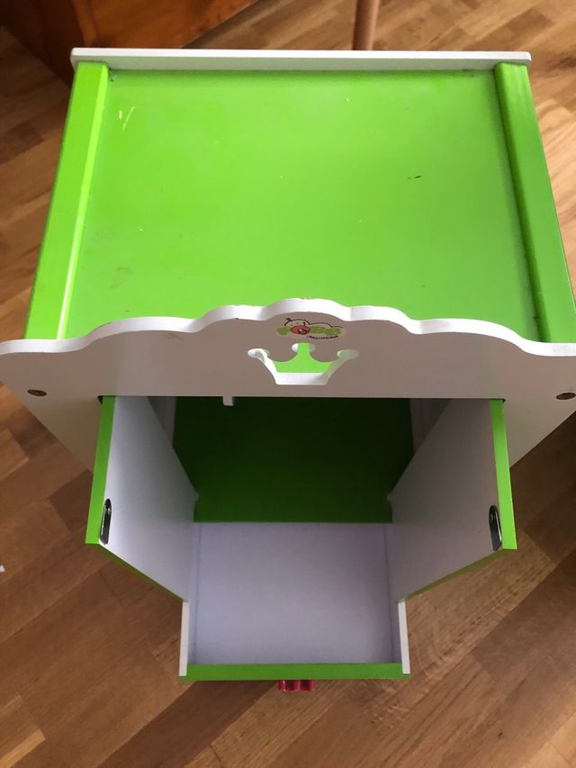 Armario madera muñecas