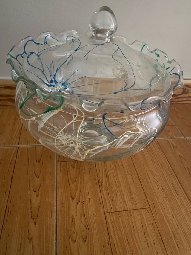 Jarrón con tapa de cristal