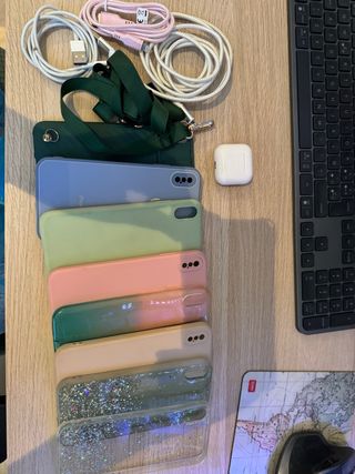 Confezione di custodie, cuffie e cavi per iPhone xsmax