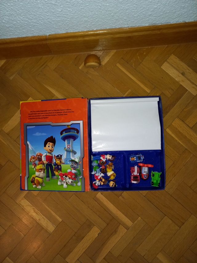 Patrulla canina-libro+10 figuras+tapete