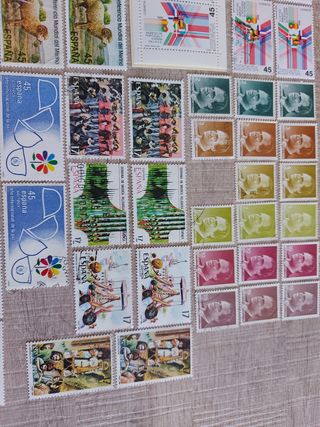 SELLOS DE ESPAÑA. AÑOS COMPLETOS.