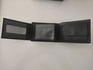 Cartera billetera de piel NUEVA.