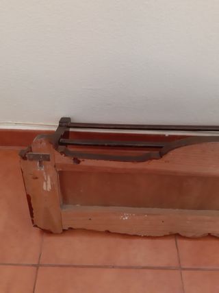 Percha antigua pared