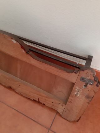 Percha antigua pared