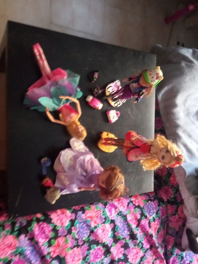 Pack muñecas variadas