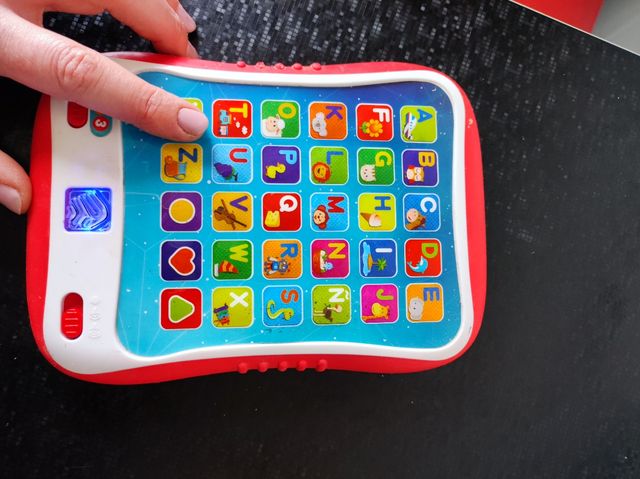 Tablet letras, sonidos y palabras