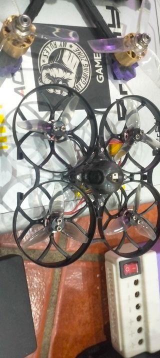 Equipo completo con 4 drones