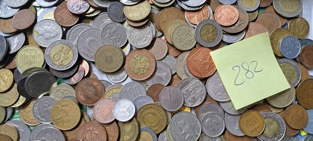 Vecchie monete varie nazionalità 