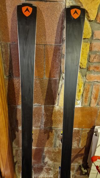 Esquis Dynastar pro course