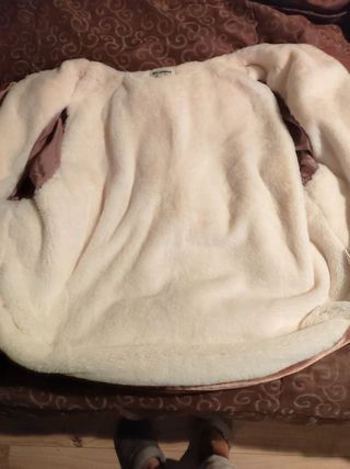 Cazadora aterciopelada con borreguillo interior