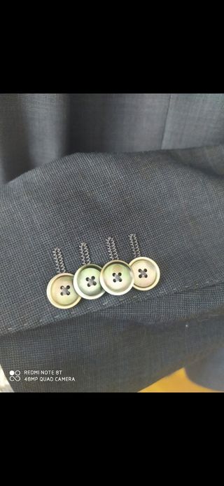 TRAJE HUGO BOSS AZUL OSCURO DE TEMPORADA