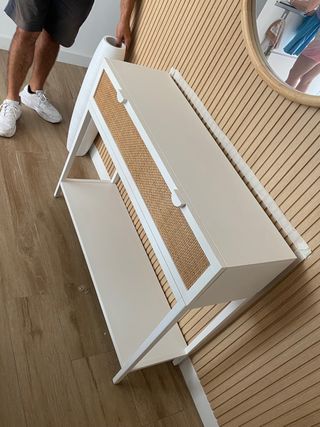 Montador de muebles, Furniture assembler