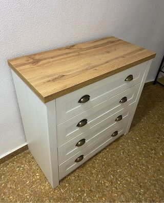 Montador de muebles, Furniture assembler