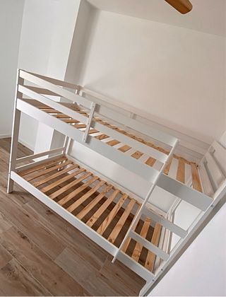 Montador de muebles, Furniture assembler